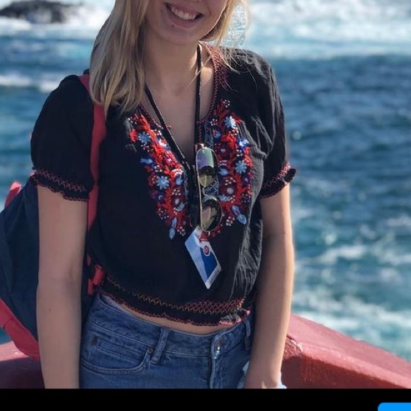 nwt embroidered peasant top urban outfitter Med - Picture 1 of 3